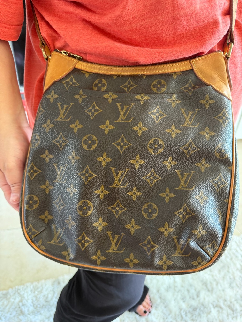 Louis Vuitton Monogram Crossbody in Brown & Tan Leather Trim - Picture 2 of 16
